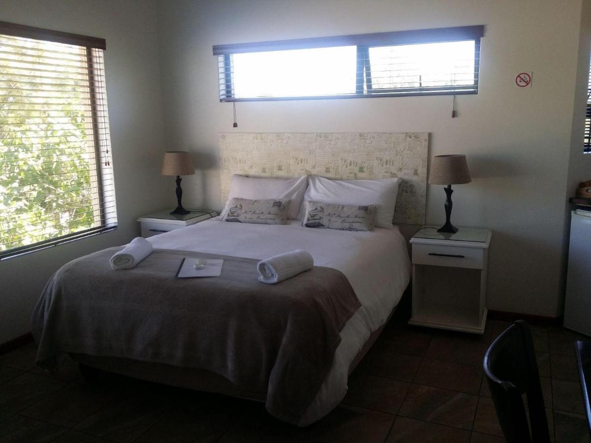 12 On Beach Guest House Saldanha Bay Zewnętrze zdjęcie