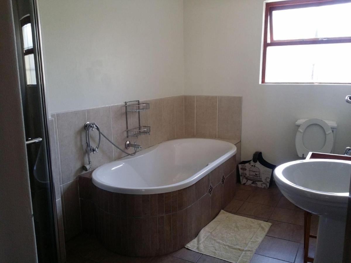12 On Beach Guest House Saldanha Bay Zewnętrze zdjęcie