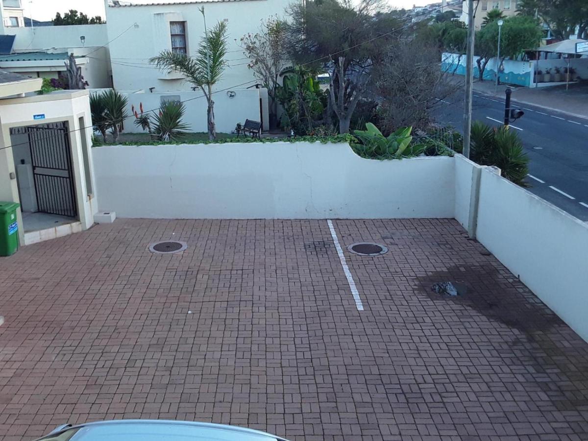 12 On Beach Guest House Saldanha Bay Zewnętrze zdjęcie