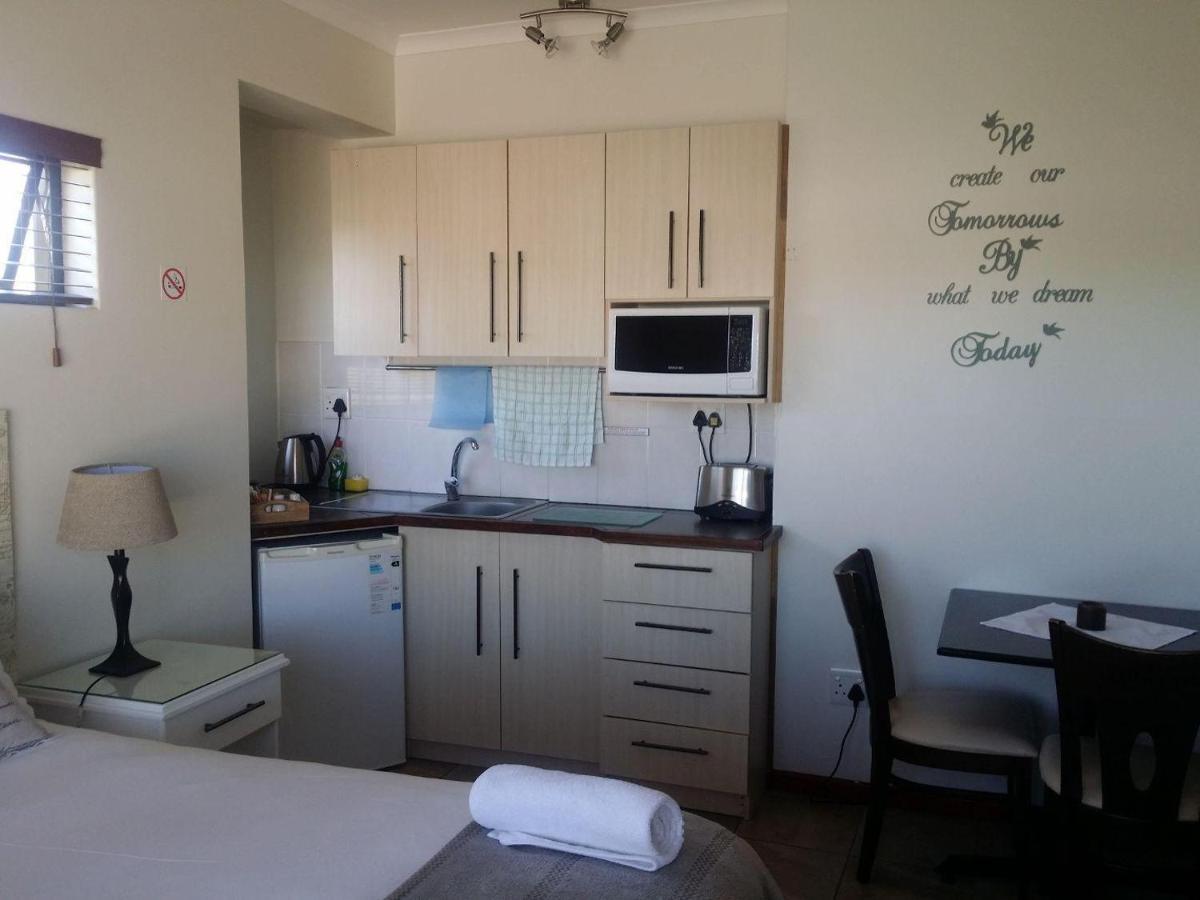 12 On Beach Guest House Saldanha Bay Zewnętrze zdjęcie