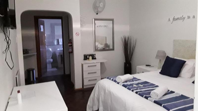 12 On Beach Guest House Saldanha Bay Zewnętrze zdjęcie
